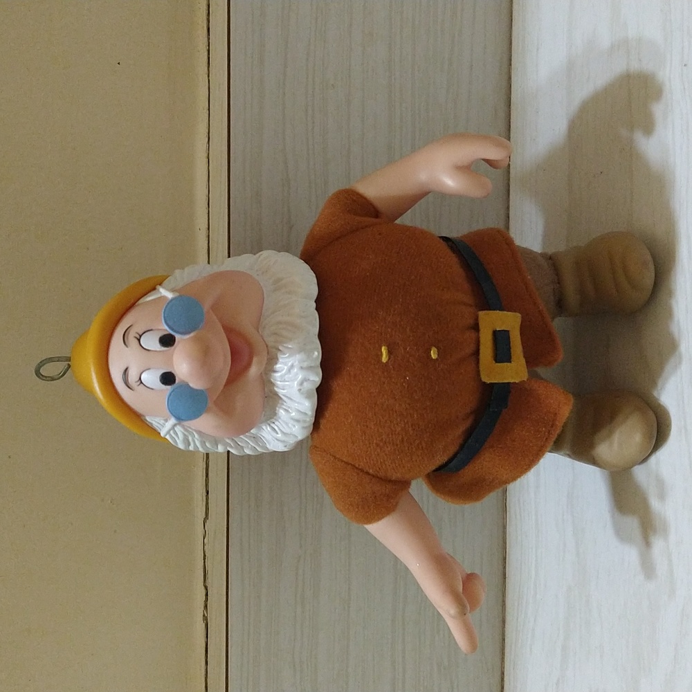Vintage Disney Applause Snow White & The 7 Dwarfs "Doc" 6" Plush Figure